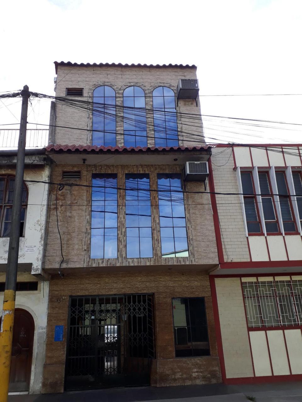 Amazon Dream Hostel With Ac And Starlink Iquitos Bagian luar foto
