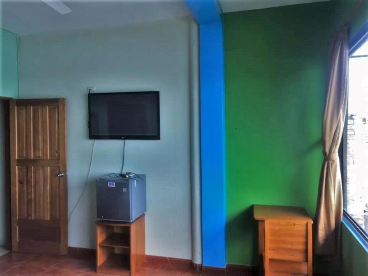 Amazon Dream Hostel With Ac And Starlink Iquitos Bagian luar foto